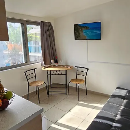 North Bay * Rhodes City